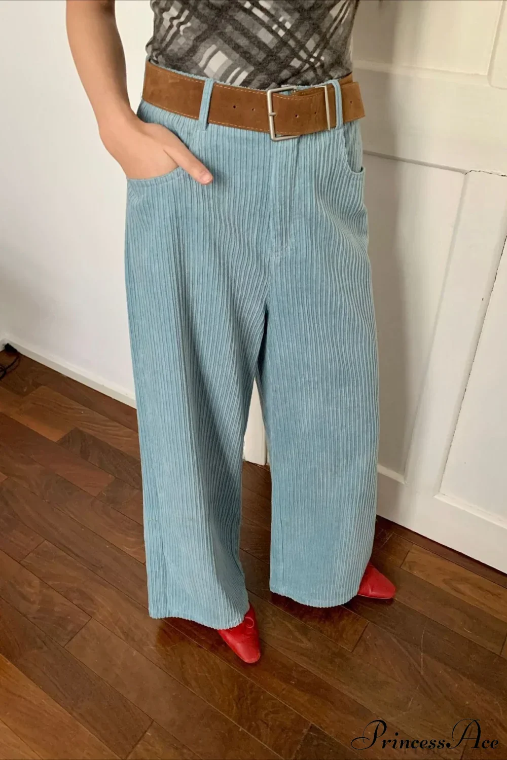 Corduroy High-Waist Wide-Leg Minimal Pants - Image 10