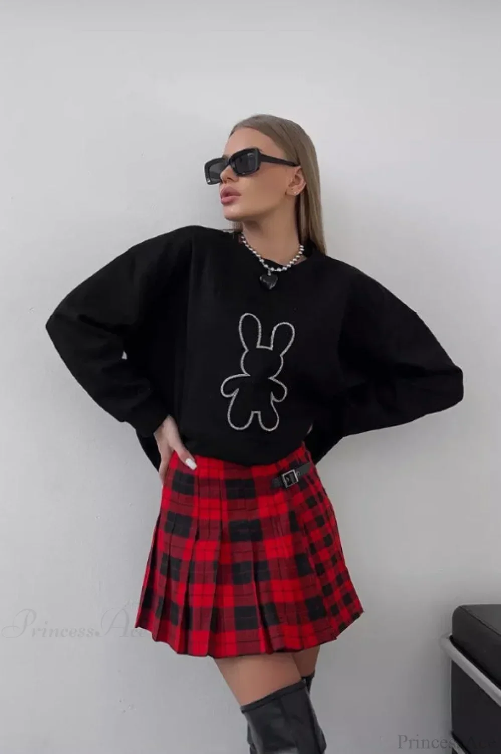 Crew Neck Chic Oversized Embossed Rabbit Sweatshirt - Image 10
