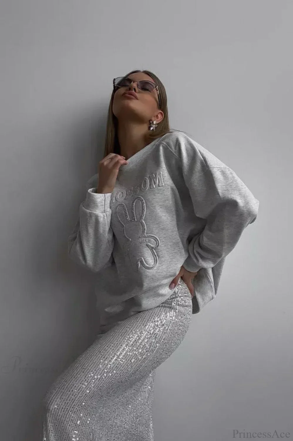 Crew Neck Chic Oversized Embossed Rabbit Sweatshirt - Image 3