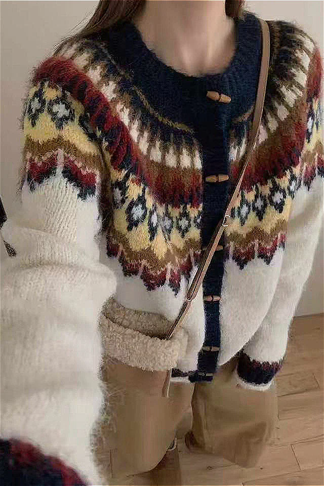 Crew Neck Fair Isle Christmas Horn Button Knit Cardigan - Image 5