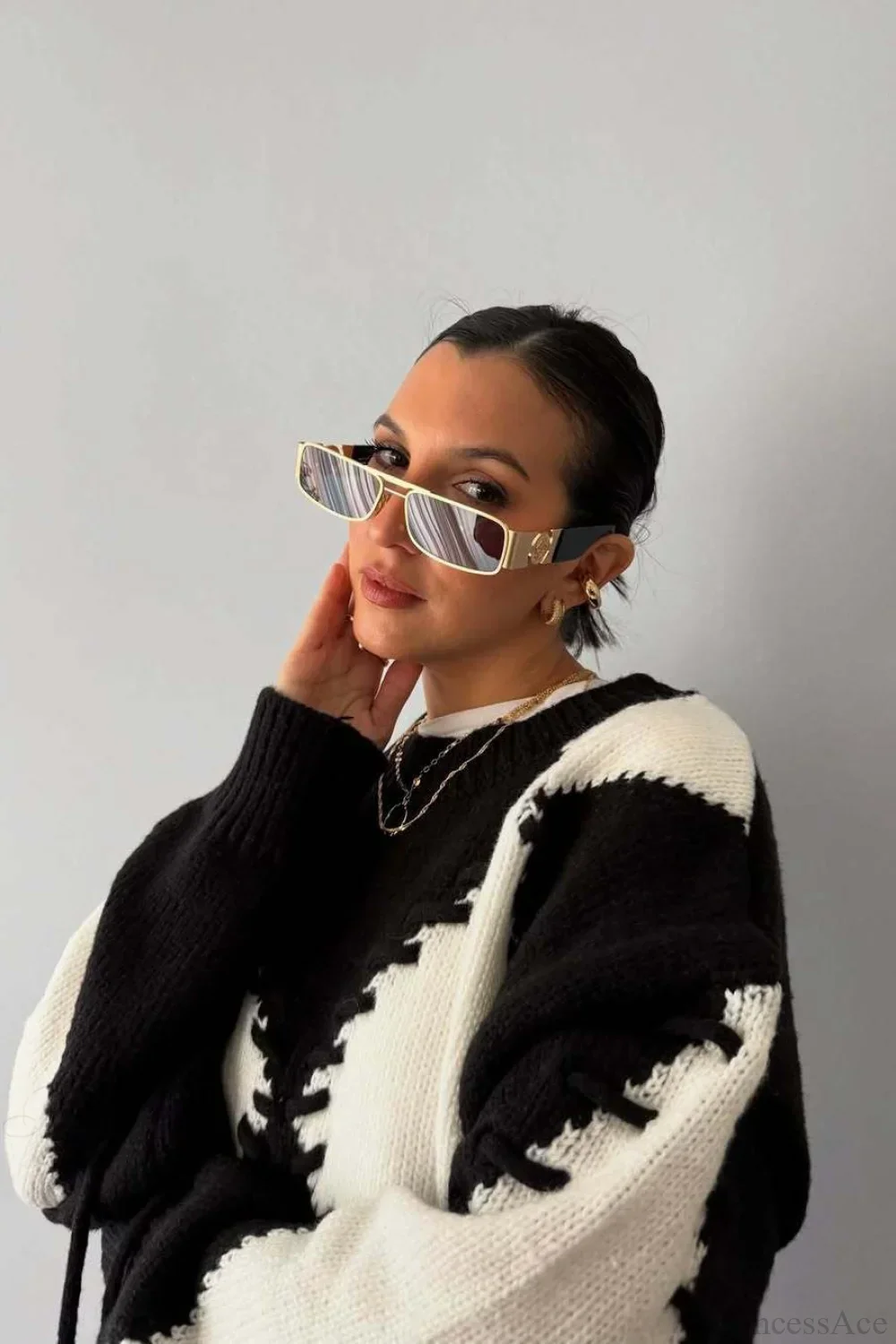Crew Neck Long Sleeve Contrast Argyle Drawcord Sweater - Image 6
