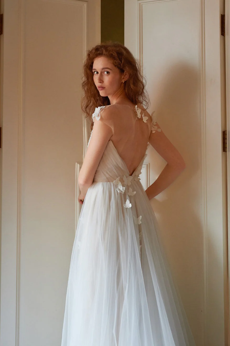 Dreamy Petal V Neck Backless Reception Dress - Image 5