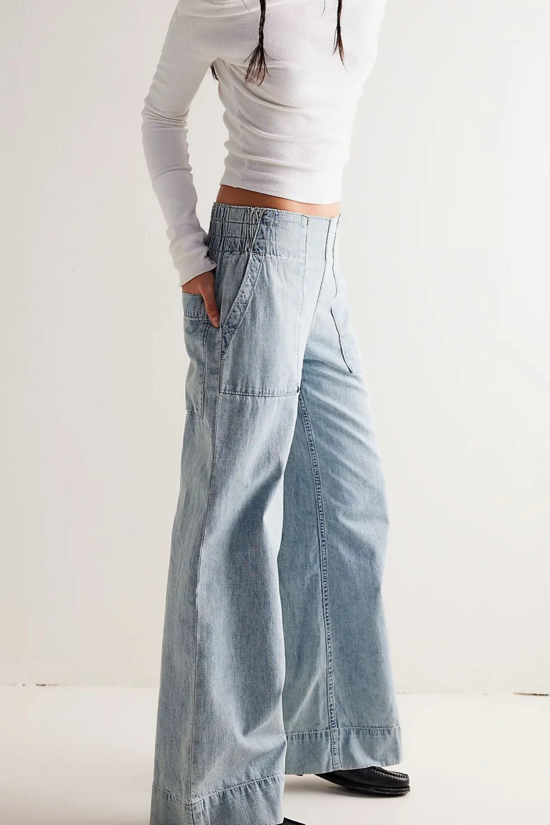 Elastic Waist Mid Rise Ruched Loose Wide Leg Jeans - Image 6
