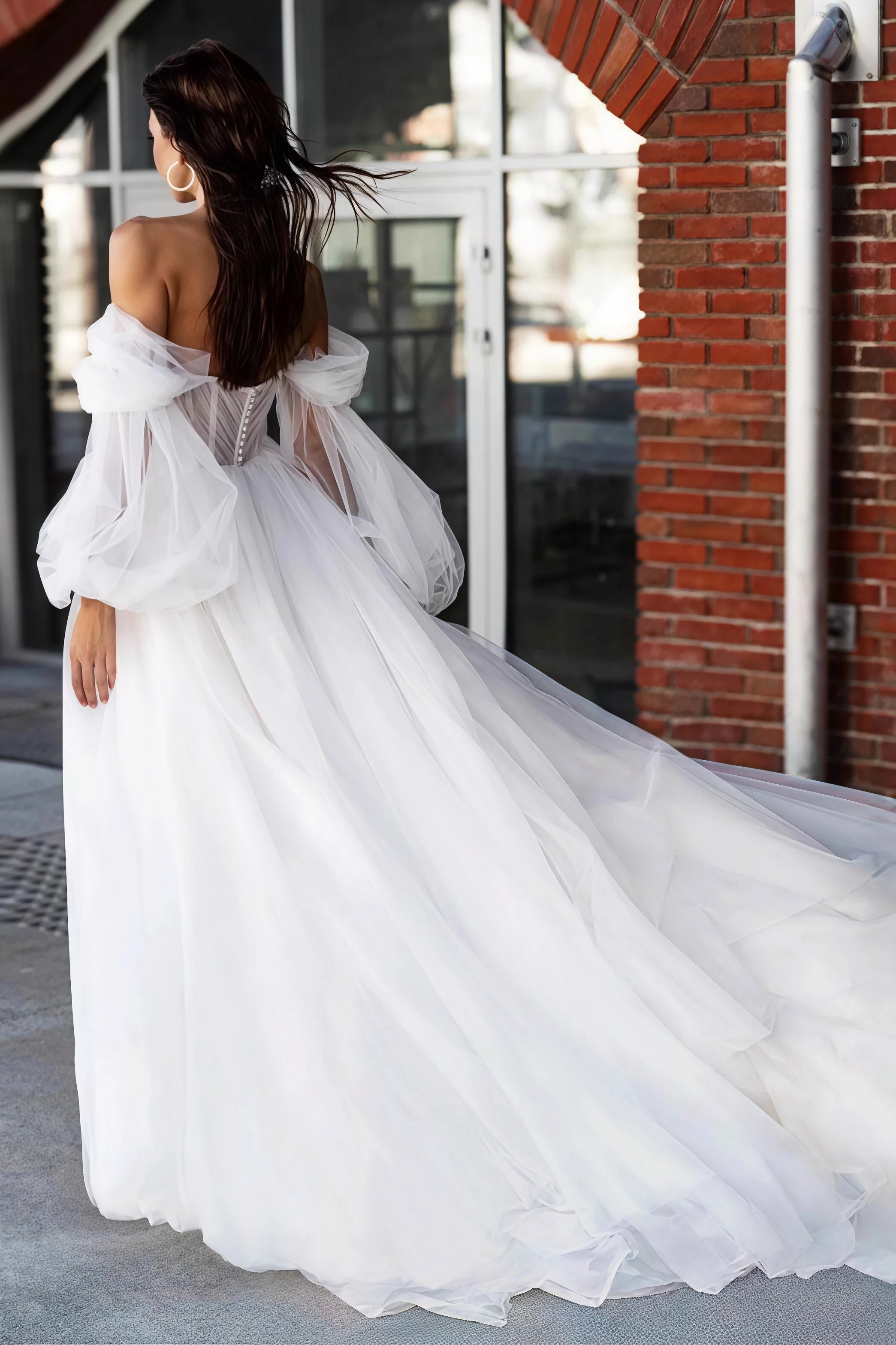 Elegant Forest Long Sleeve Train Wedding Dress - Image 3