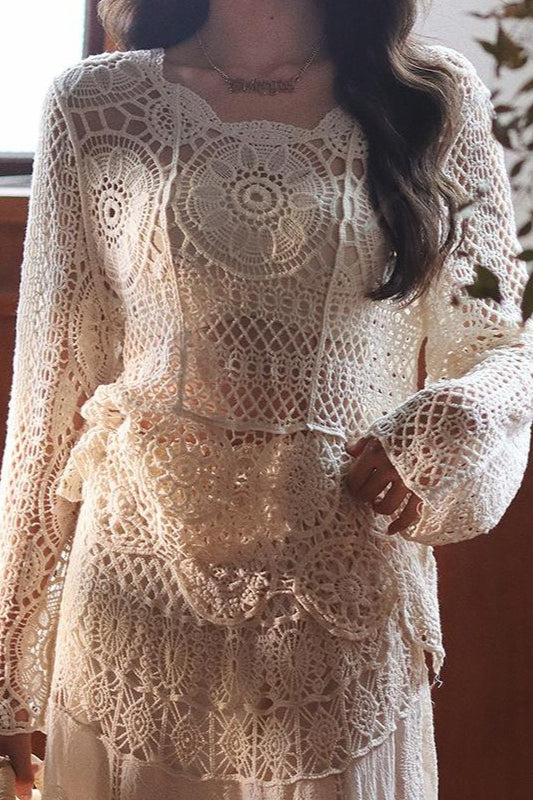 Elegant Hollow Lace Crew Neck Knit Blouse - Image 2