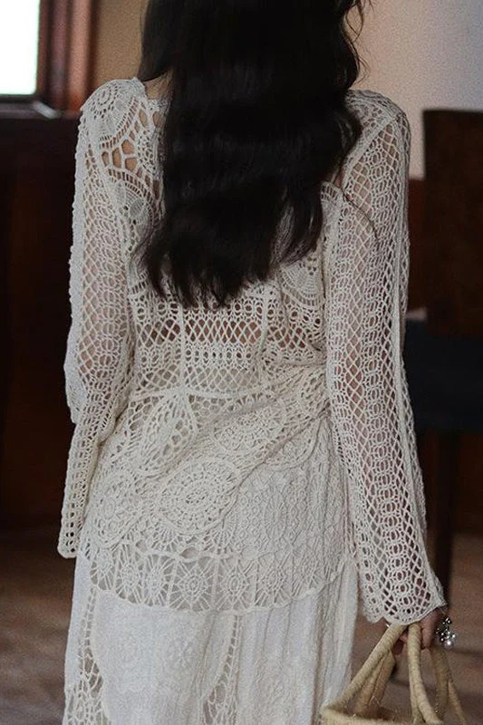 Elegant Hollow Lace Crew Neck Knit Blouse - Image 4