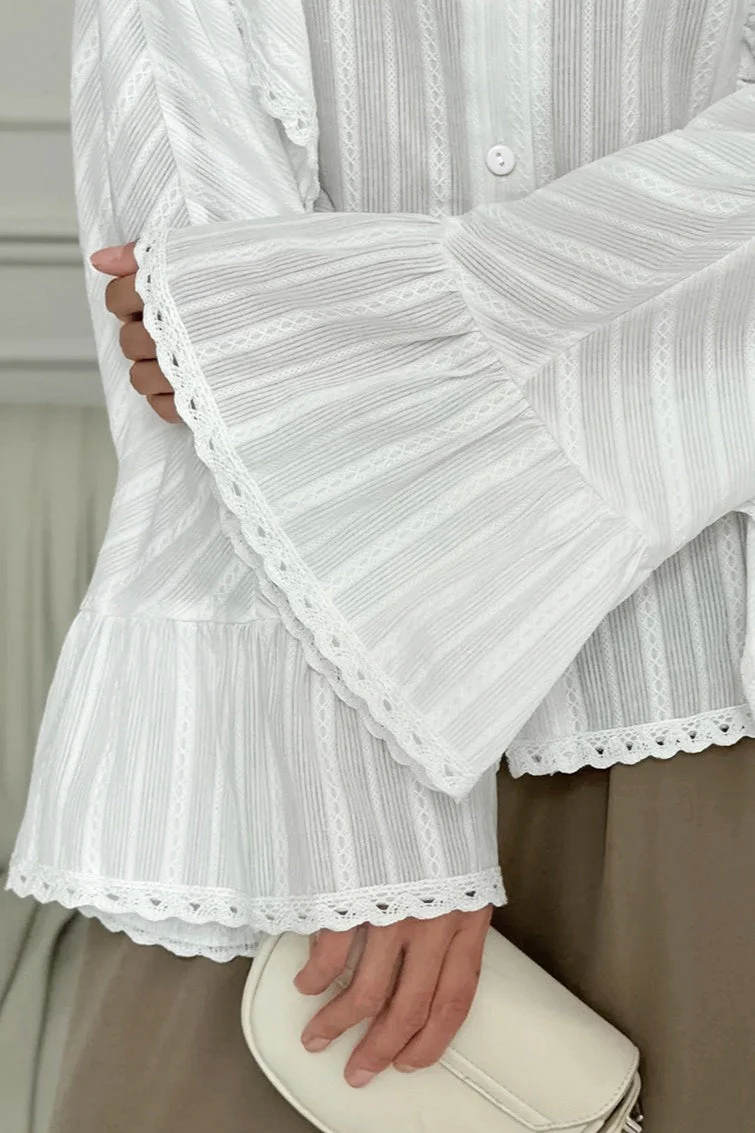 Elegant Jacquard Bell Sleeve Loose Blouse - Image 4
