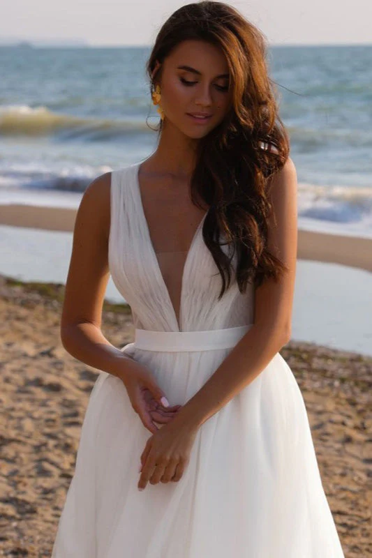 Elegant Minimalist Deep V Backless Reception Dress - Image 3