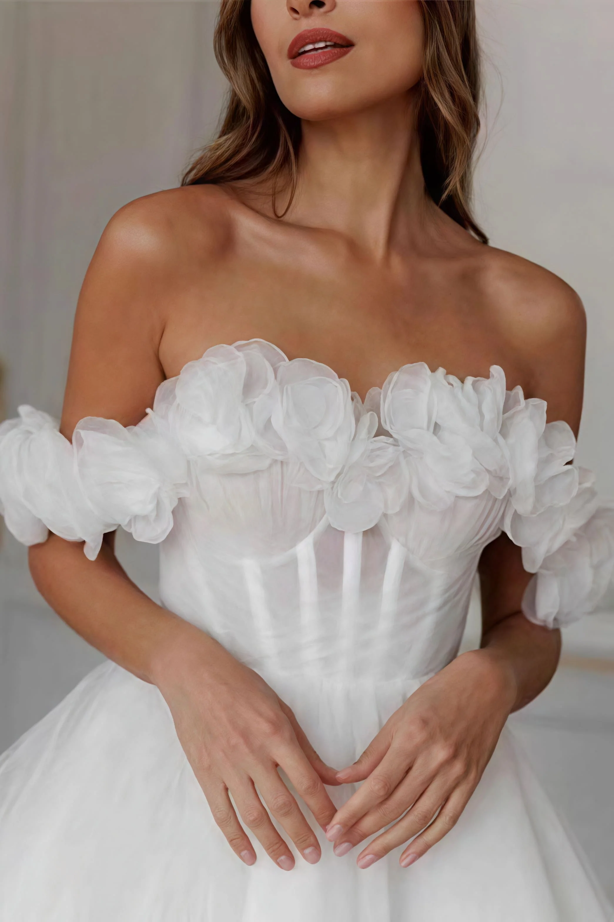 Elegant Off Shoulder Flower Boned Tulle Reception Dress - Image 4