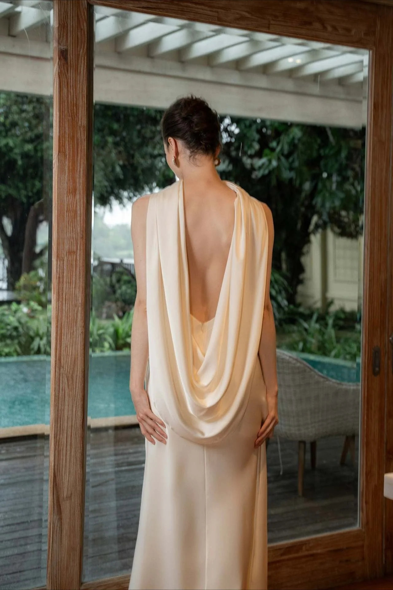 Elegant Solid Color Satin Draped Back Long Prom Dress - Image 4