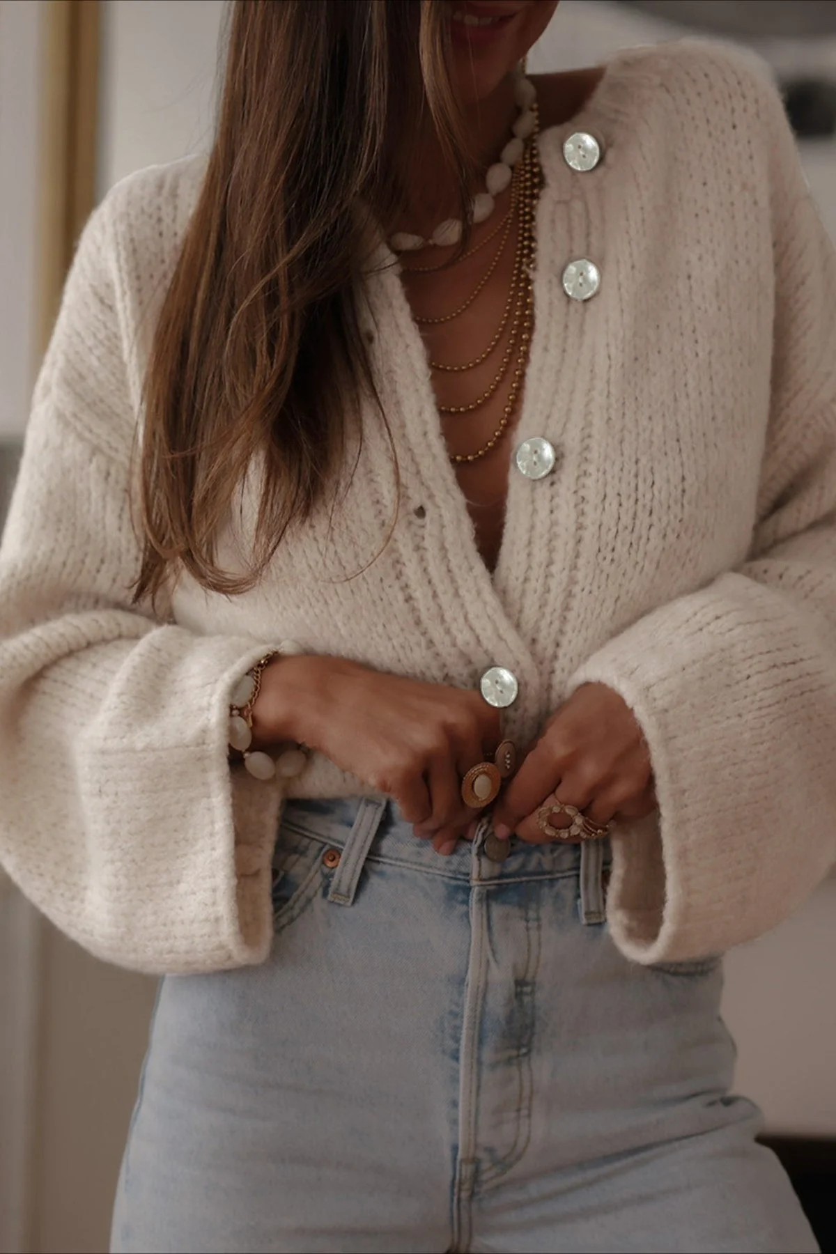 Elegant Solid Single Breasted Knit Cardigan - Image 2