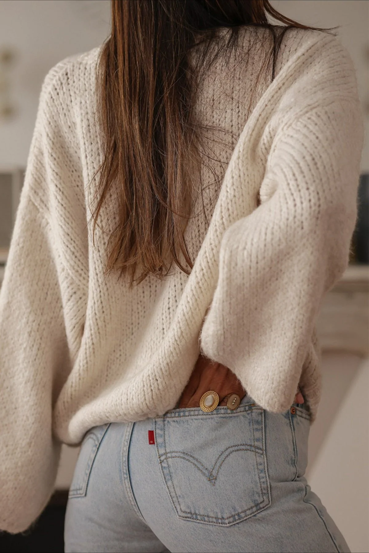 Elegant Solid Single Breasted Knit Cardigan - Image 4