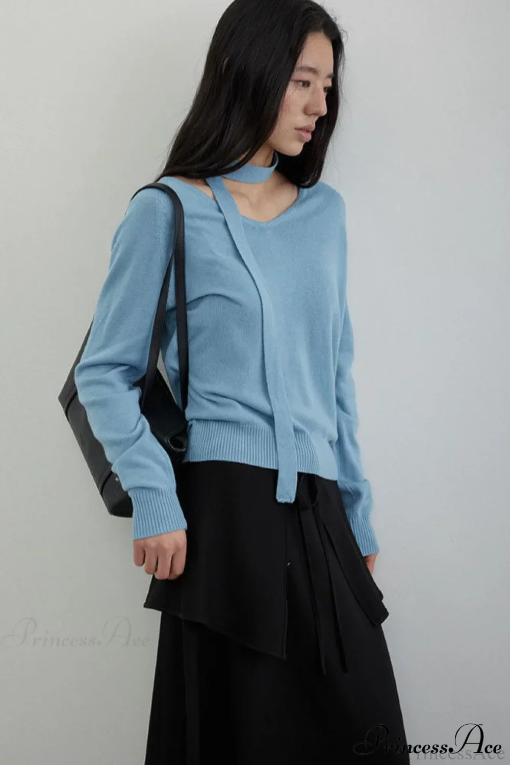 Wool V-Neck Oversized Long-Sleeve Knit Top - Image 4
