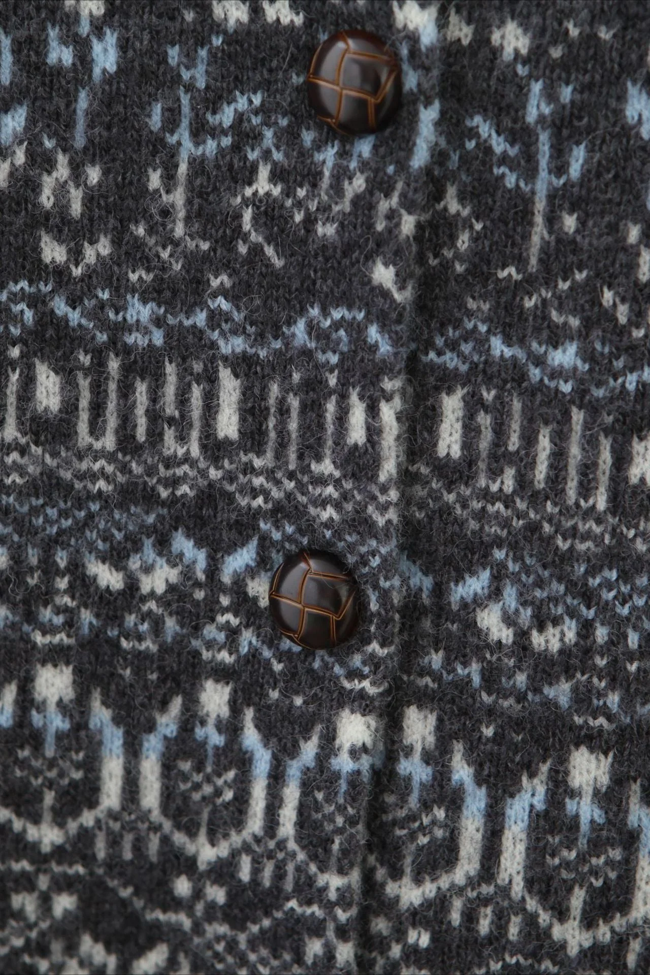 Fair Isle Jacquard Colorblock Crew Neck Knit Cardigan - Image 4