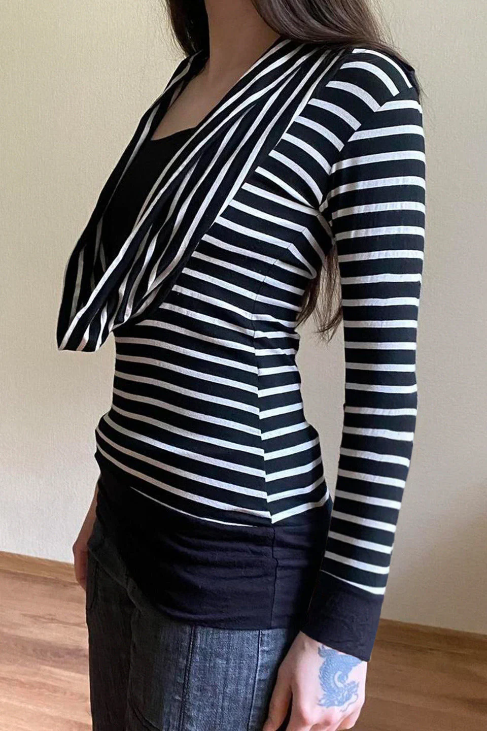 Fitted Striped Off Shoulder Long Sleeve Blouse - Image 3