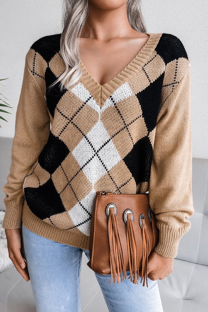 Argyle V-Neck Knit Pullover Sweater - Image 11