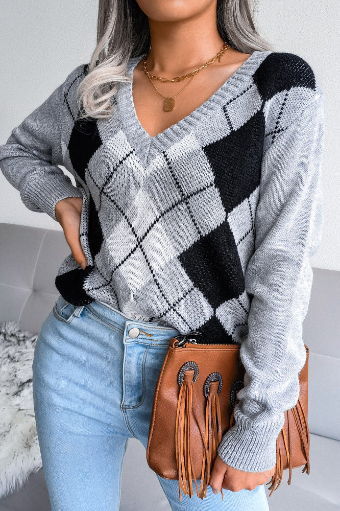 Argyle V-Neck Knit Pullover Sweater - Image 16