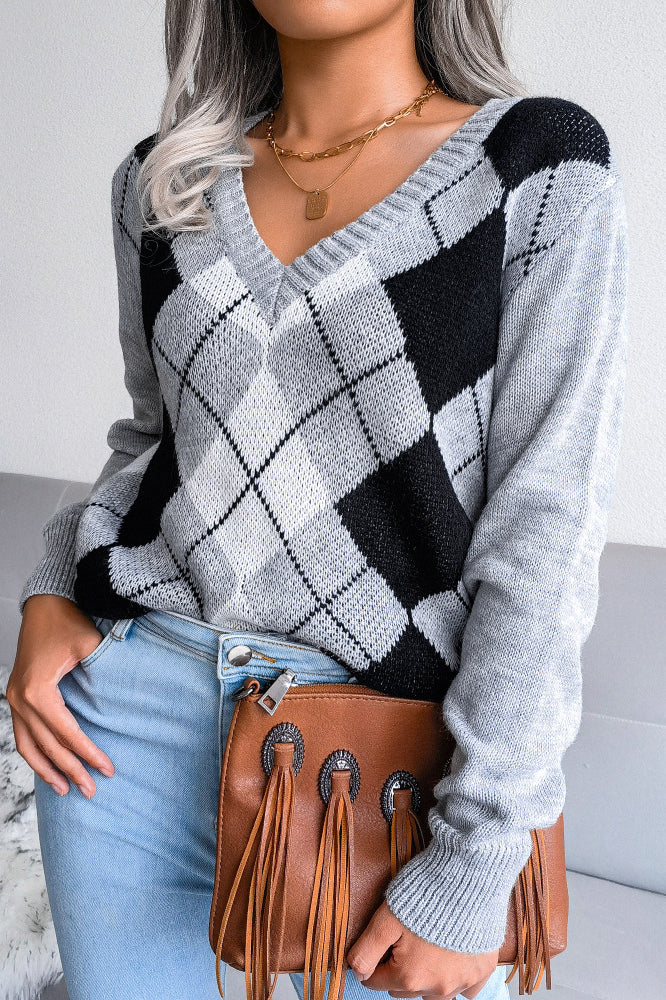 Argyle V-Neck Knit Pullover Sweater - Image 8
