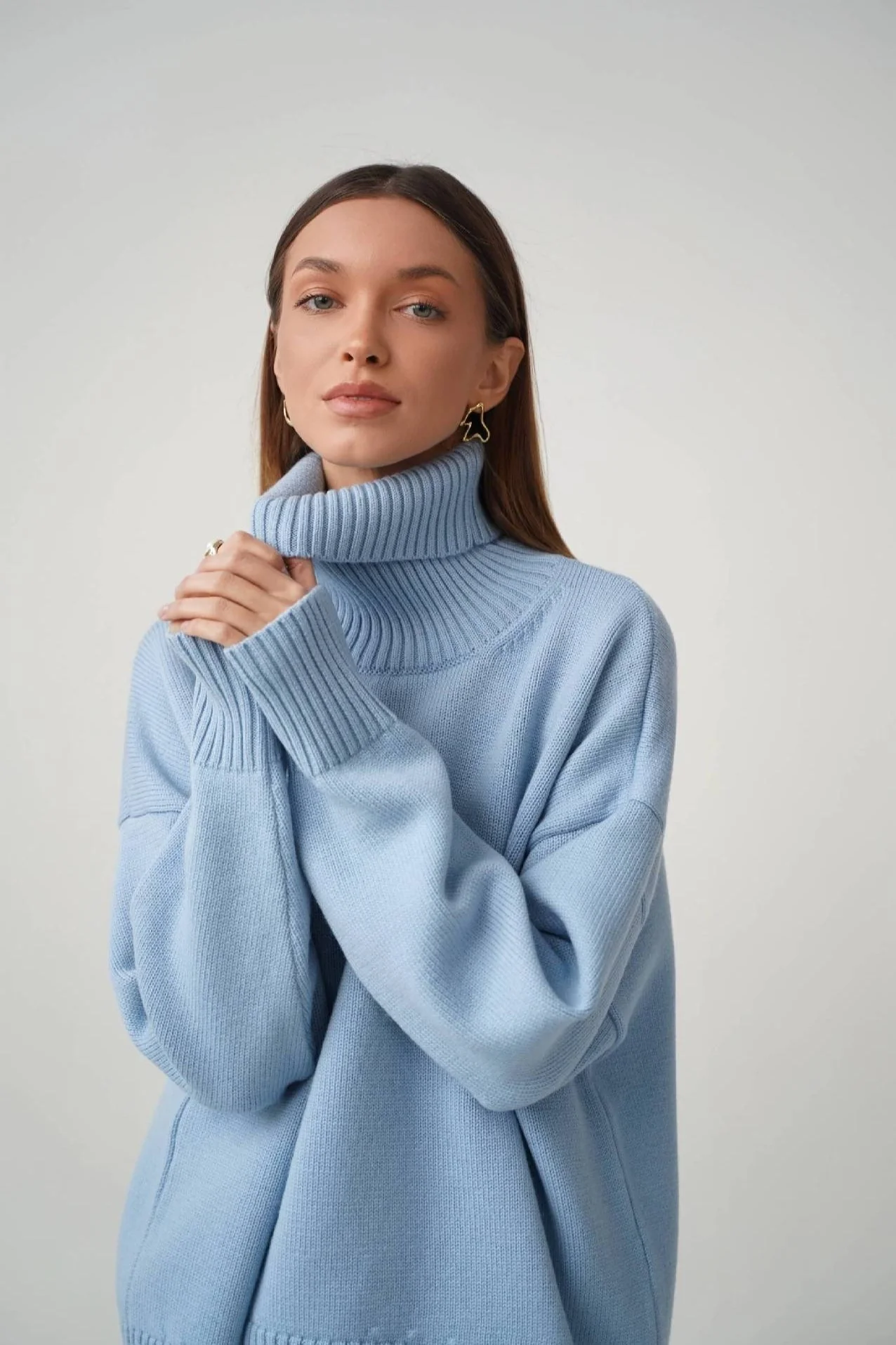 Basic Solid Knit Turtleneck Sweater - Image 6