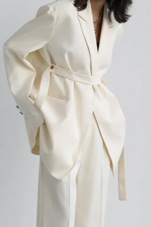 Belted Shoulder Detail Blazer - Image 2