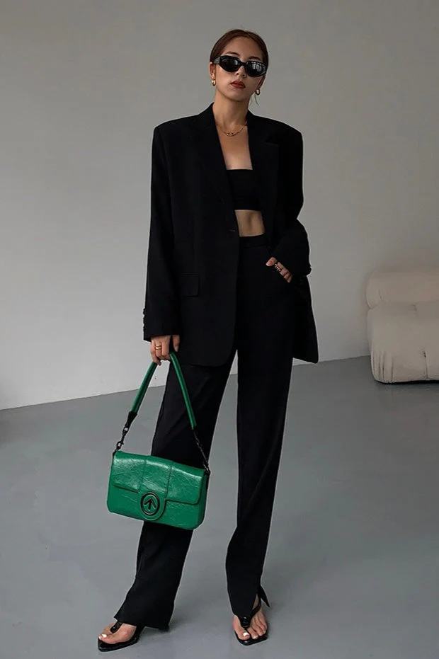 Black Slouchy Retro Style Blazer - Image 4