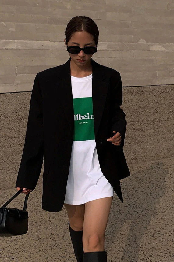 Black Slouchy Retro Style Blazer - Image 5