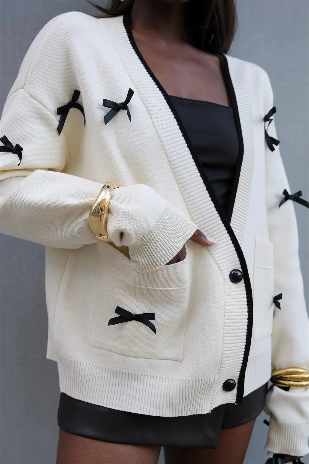 Bow Detail V-Neck Cardigan - Image 4
