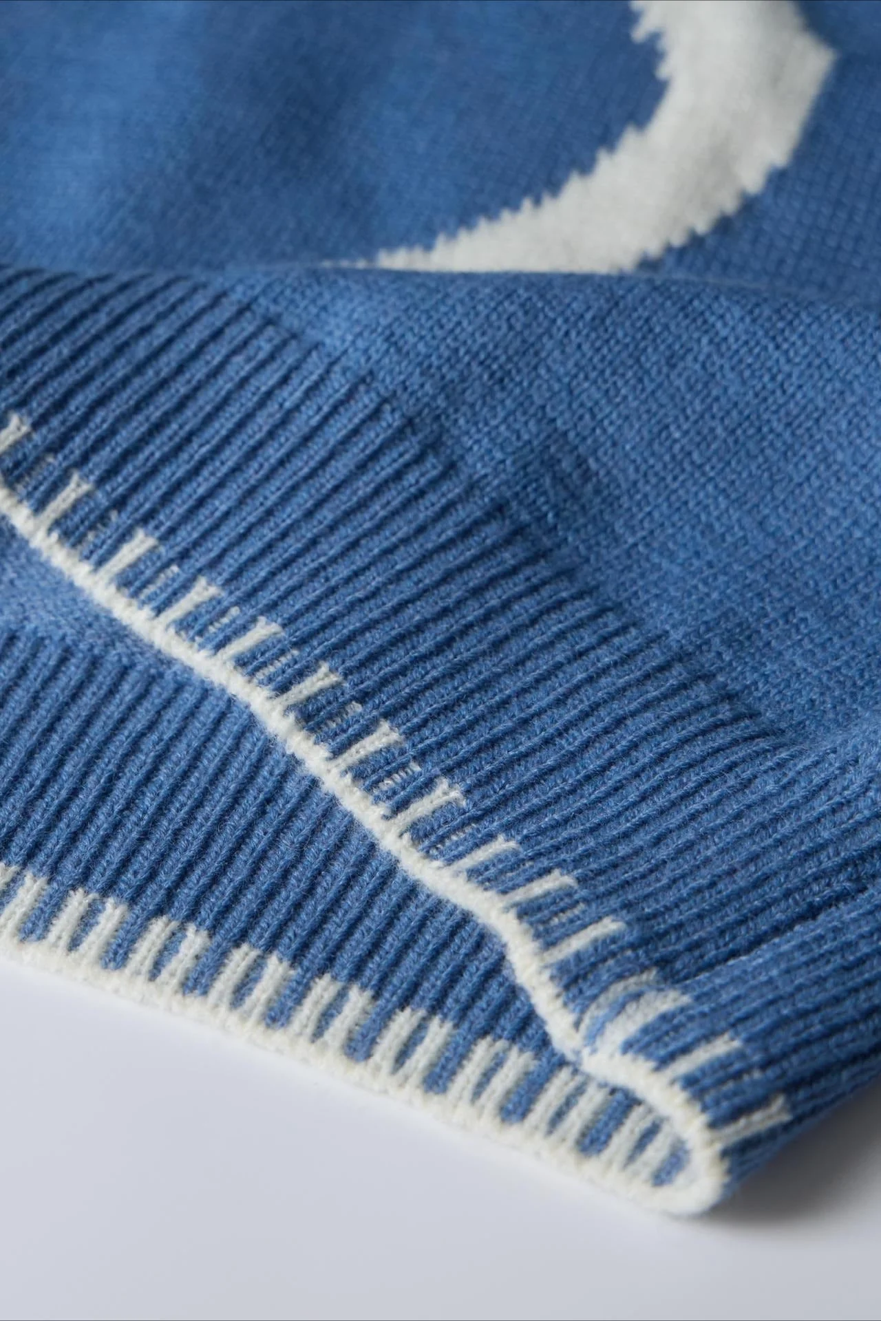 Bow Jacquard Knit Pullover Sweater - Image 16