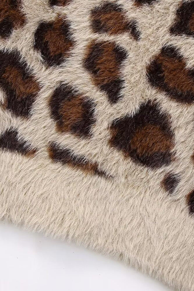 Button Detail Round Neck Knit Top - Image 3