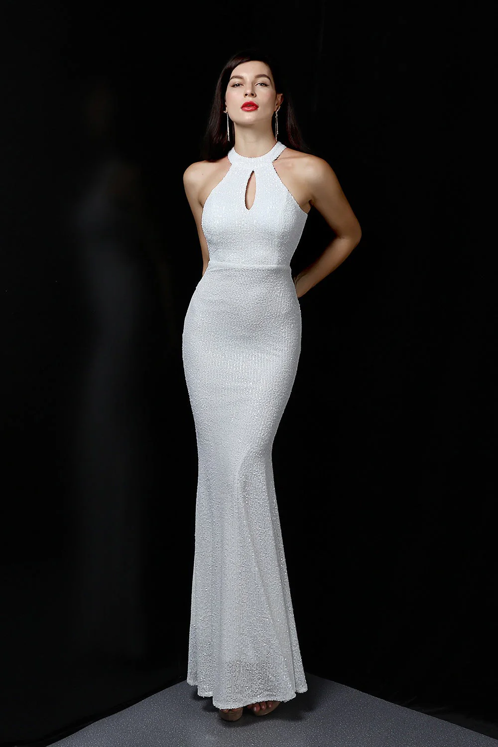 Plunging Neck Mermaid Formal Dress - Image 4