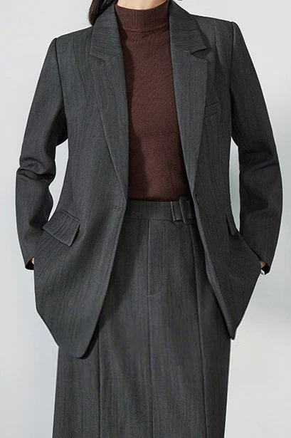 Classic Peak Lapel Blazer - Image 3