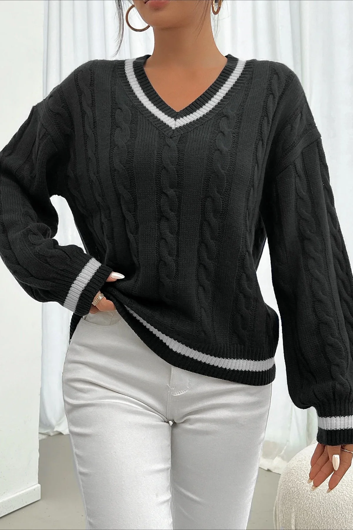 Colorblock Cable Knit V Neck Sweater - Image 10