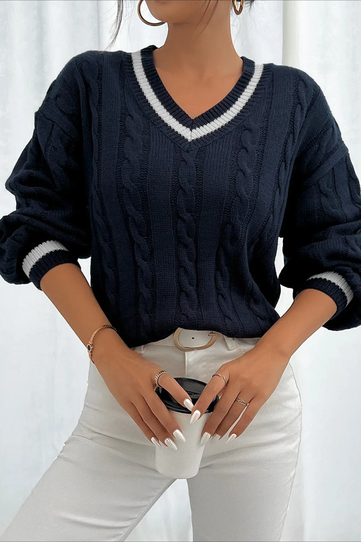 Colorblock Cable Knit V Neck Sweater - Image 14