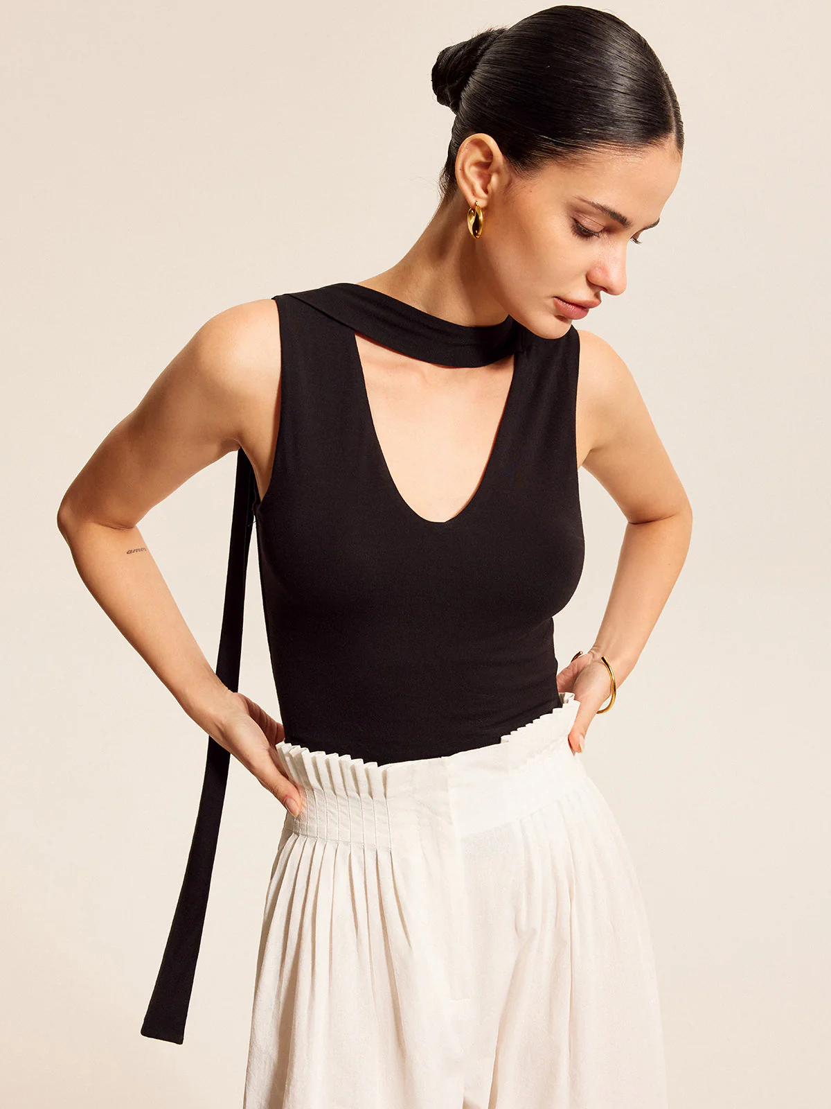 V-Neck Top With Scarf-Style Neck Tie - Image 2