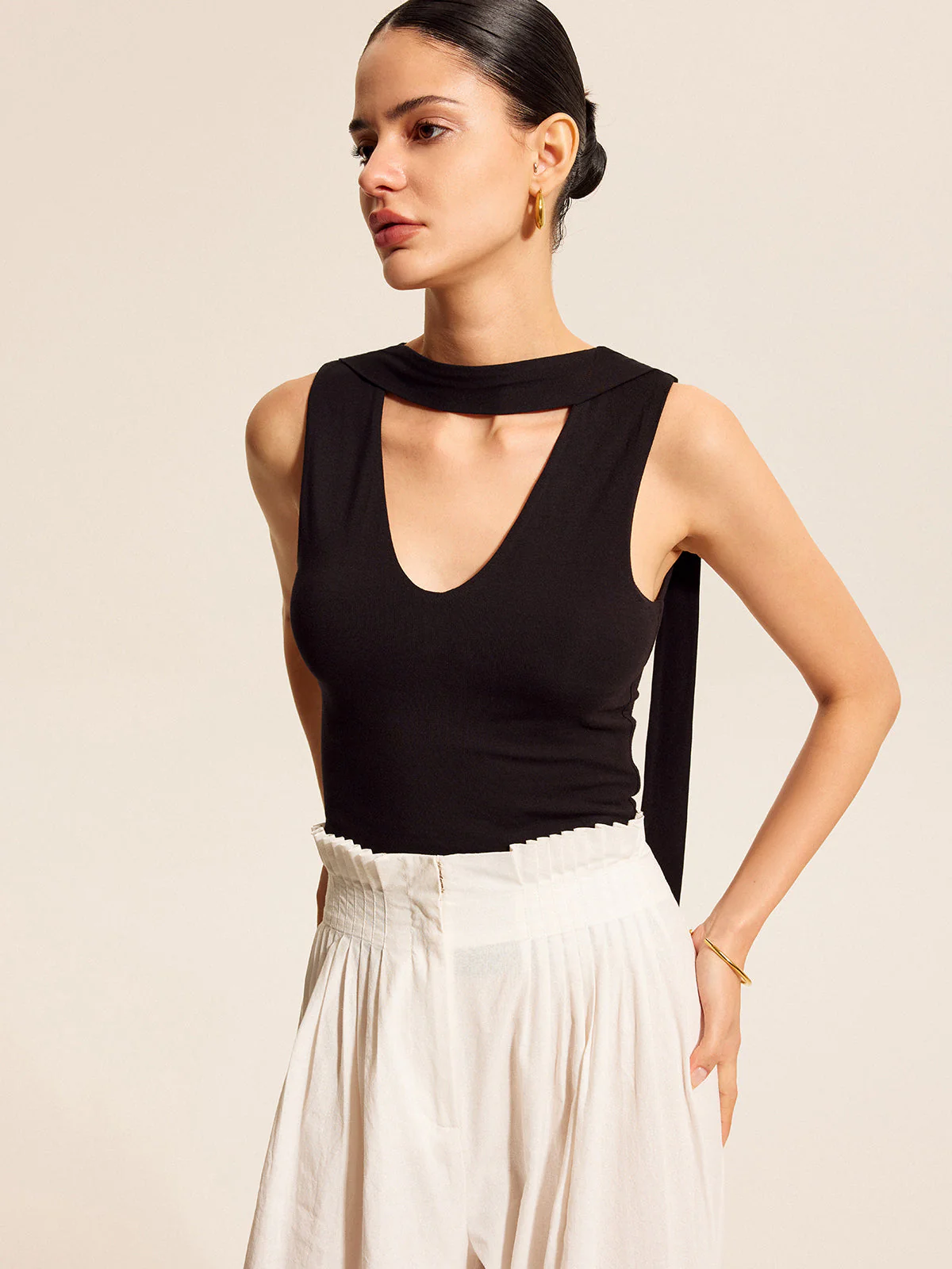 V-Neck Top With Scarf-Style Neck Tie - Image 4
