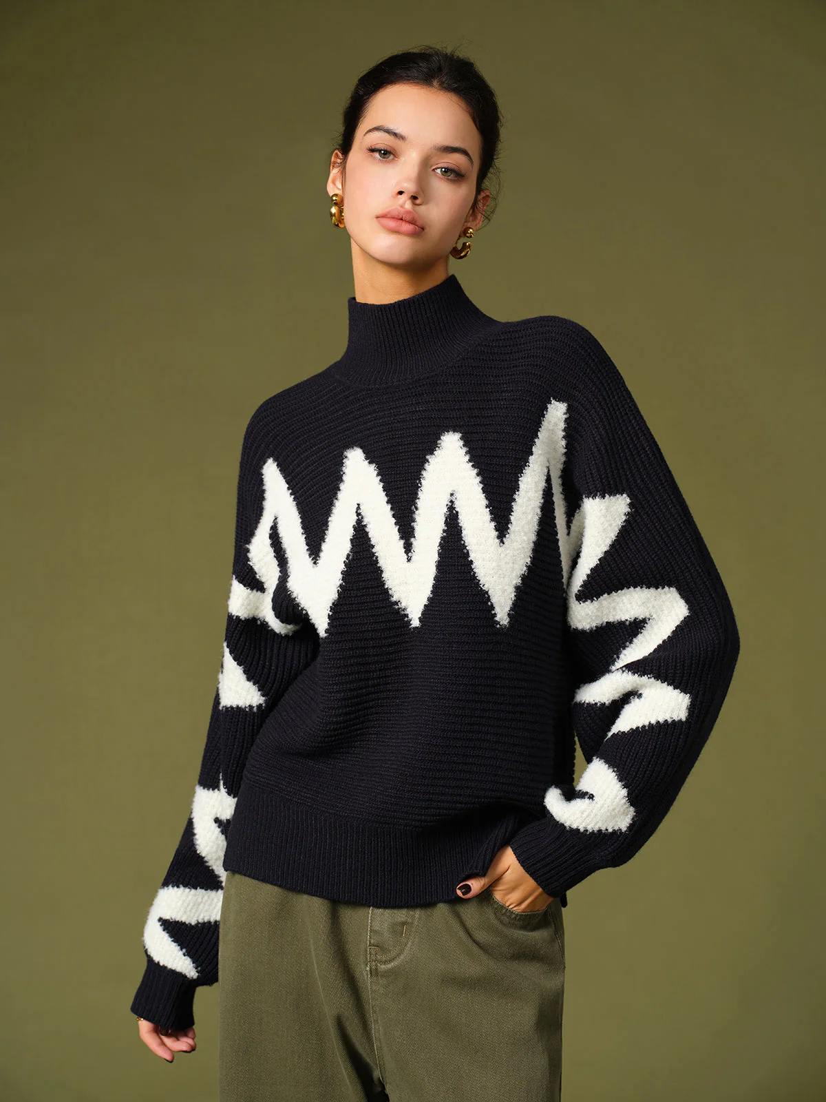 Mock Neck Contrast Binding Sweater - Image 3