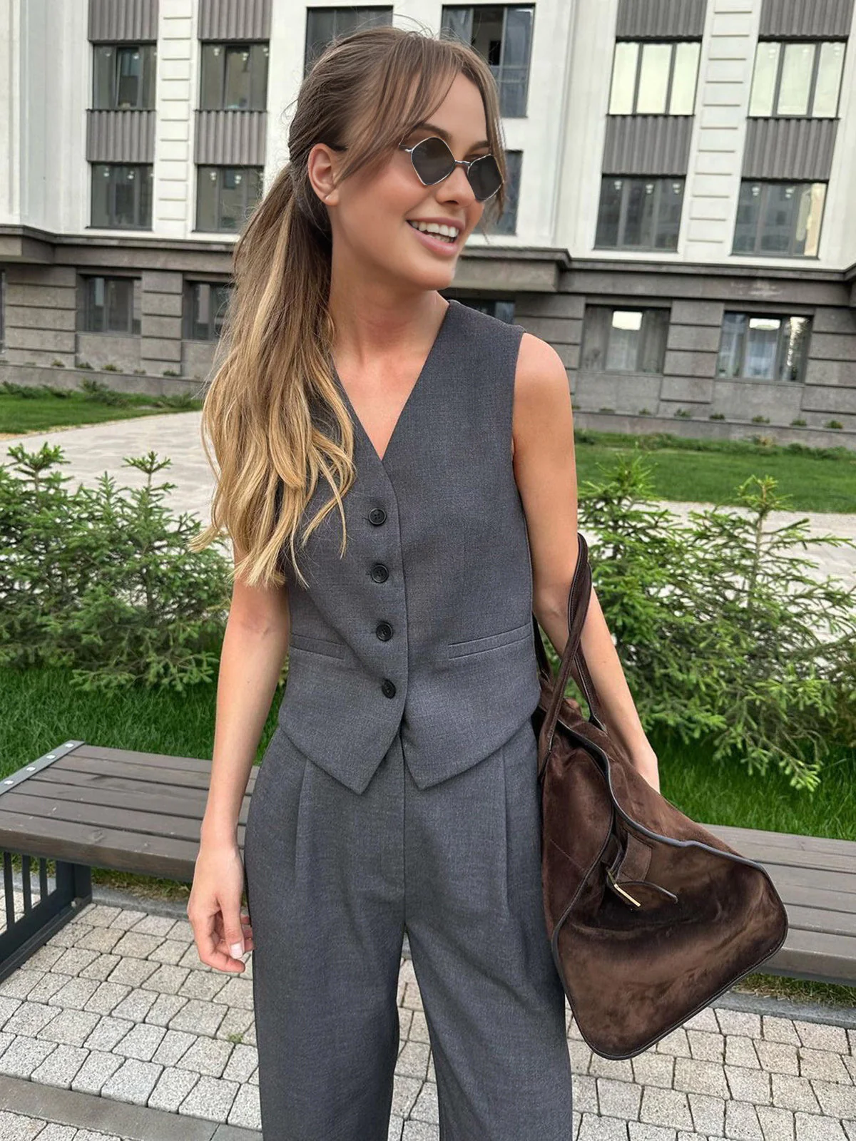 Solid Structured Suit Pants - Image 4