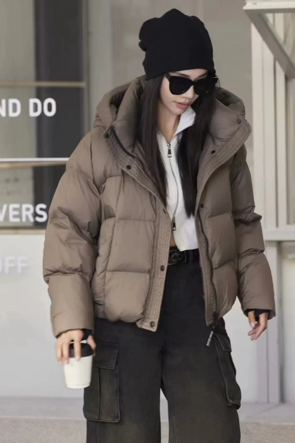 Cropped Hooded Insulated Puffer Jacket - Image 5