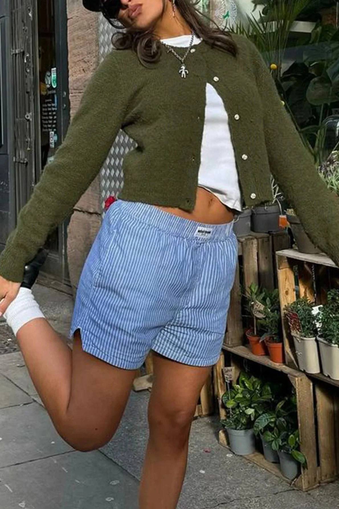 Cropped Knit Button Cardigan - Image 20