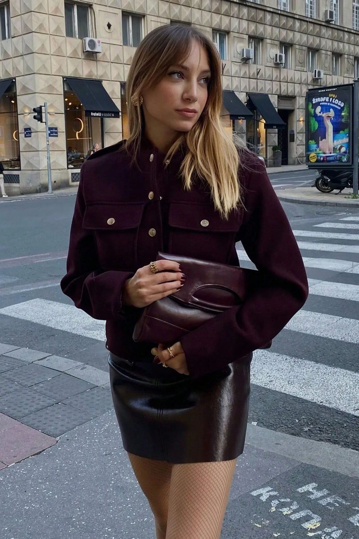Cropped Retro Buttoned Jacket - Image 5