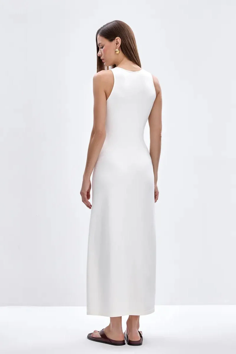 Elegant Knit Sleeveless Sweater Dress - Image 12