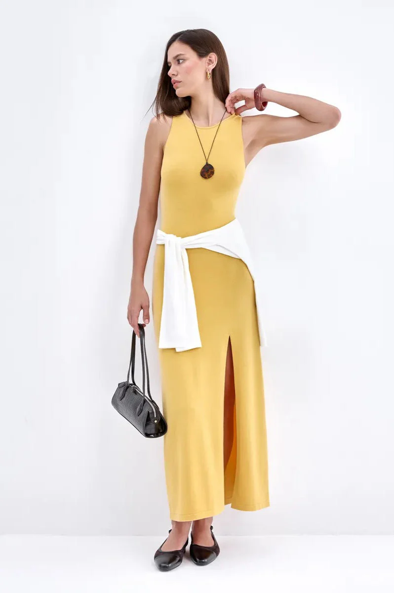 Elegant Knit Sleeveless Sweater Dress - Image 2
