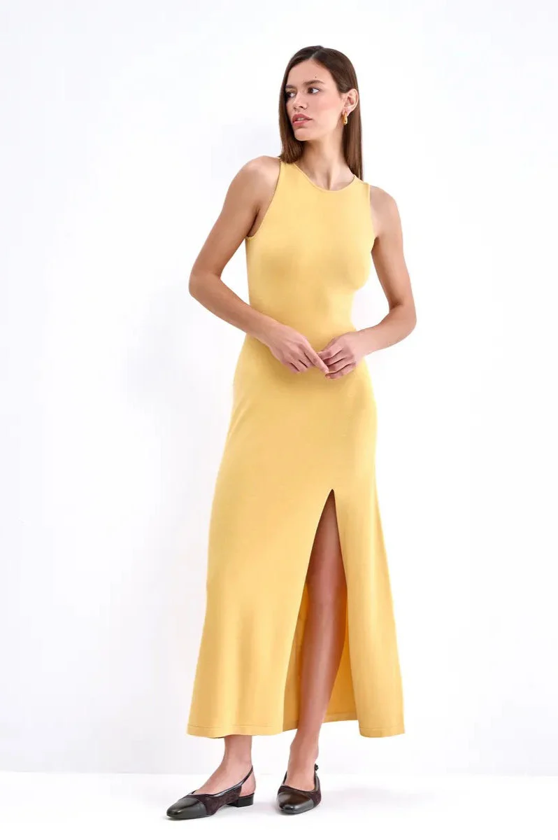 Elegant Knit Sleeveless Sweater Dress - Image 7
