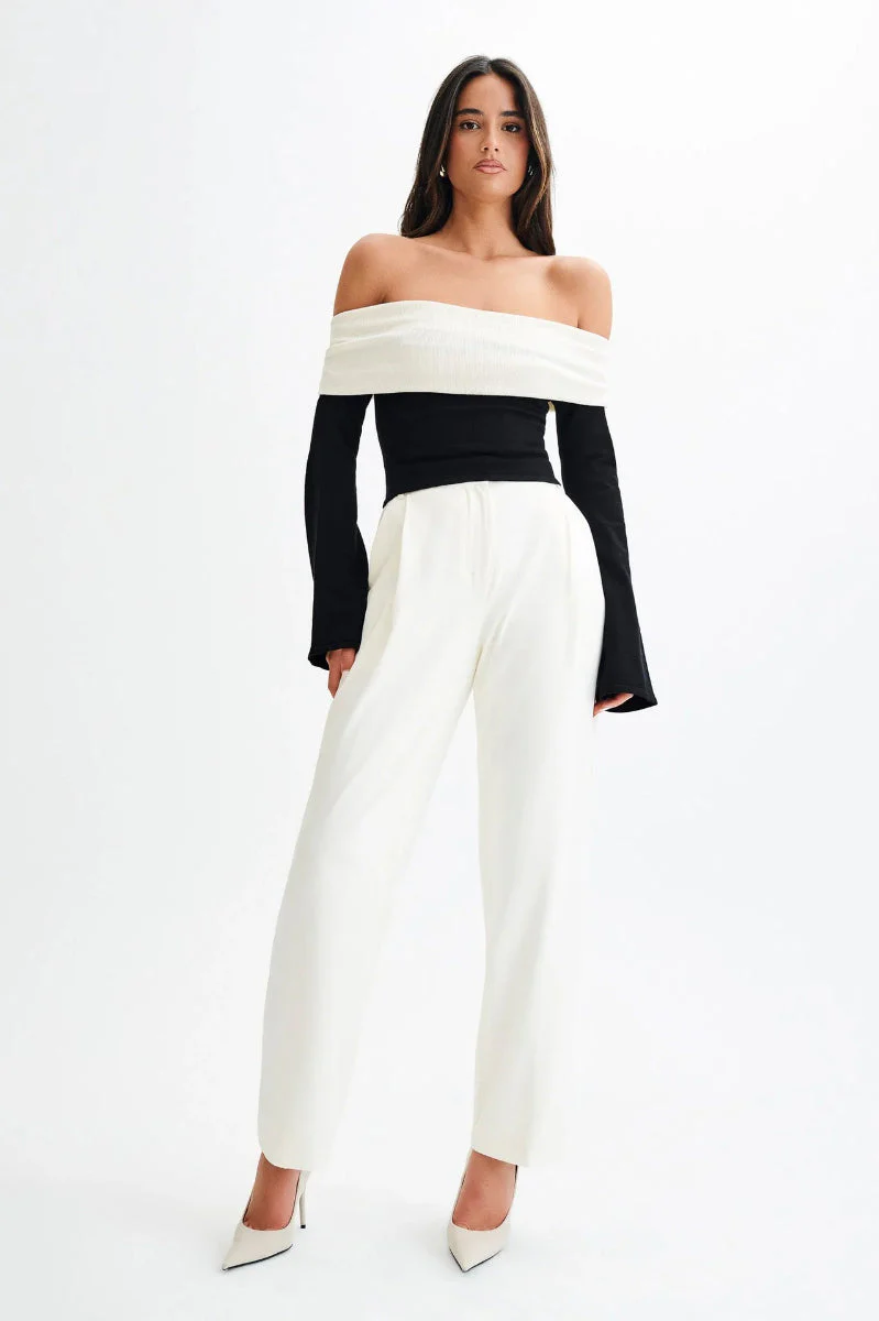 Elegant Off Shoulder Knit Sweater - Image 15