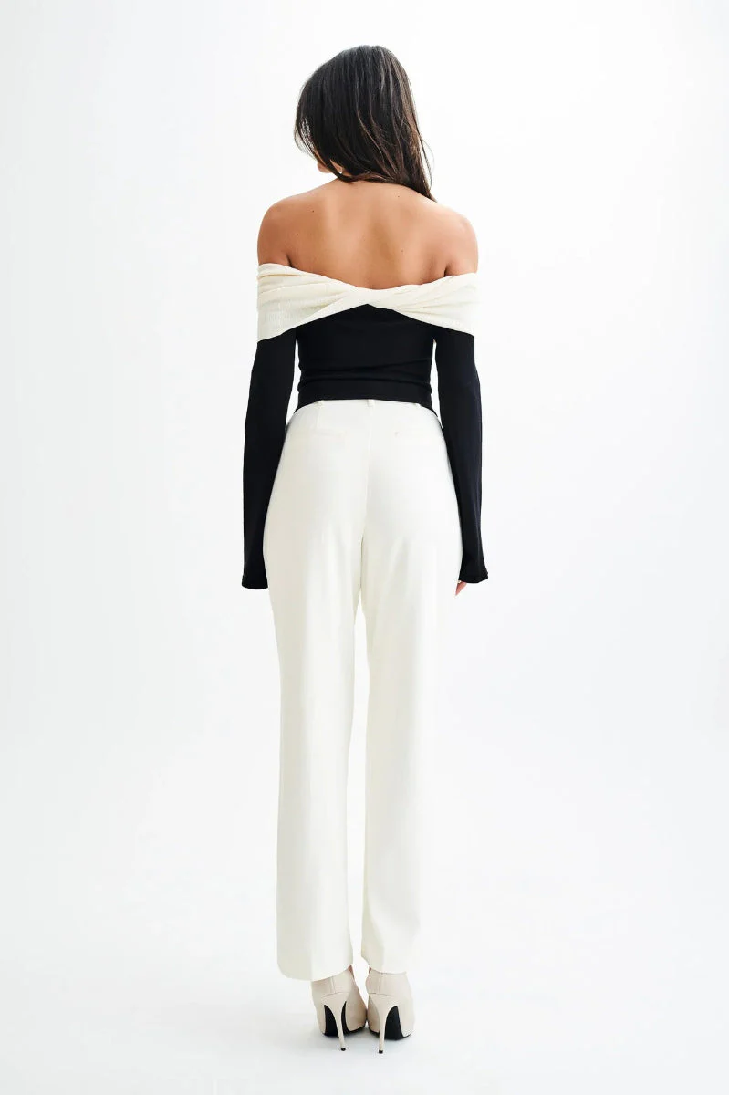 Elegant Off Shoulder Knit Sweater - Image 6