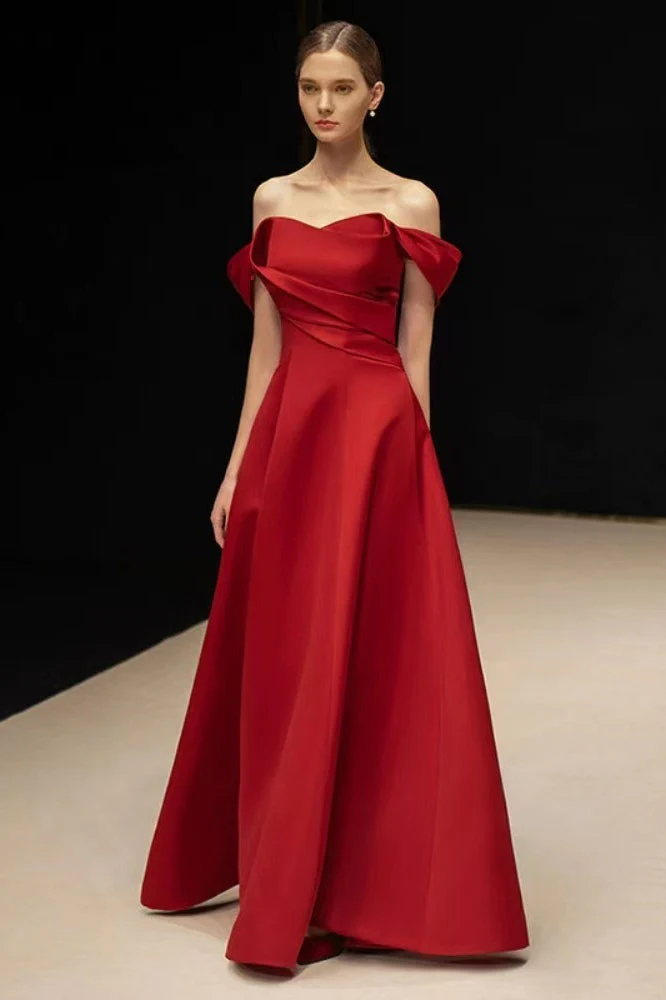 Elegant Satin One Shoulder Burgundy Formal Dress - Image 3