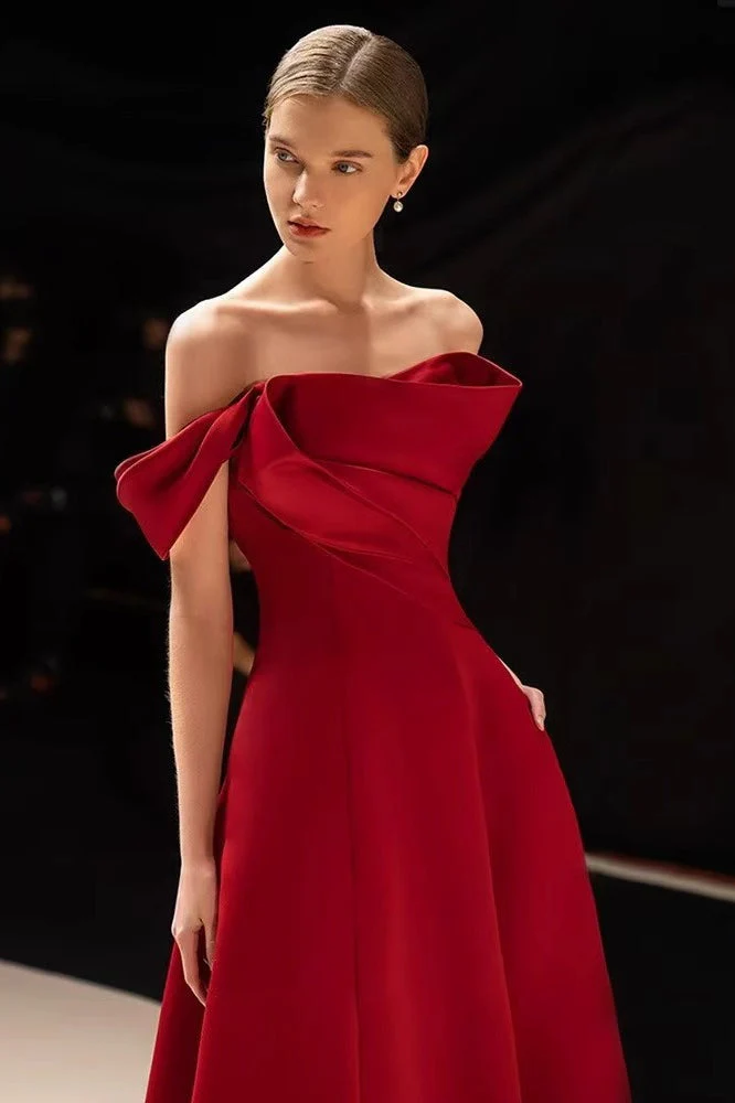 Elegant Satin One Shoulder Burgundy Formal Dress - Image 4