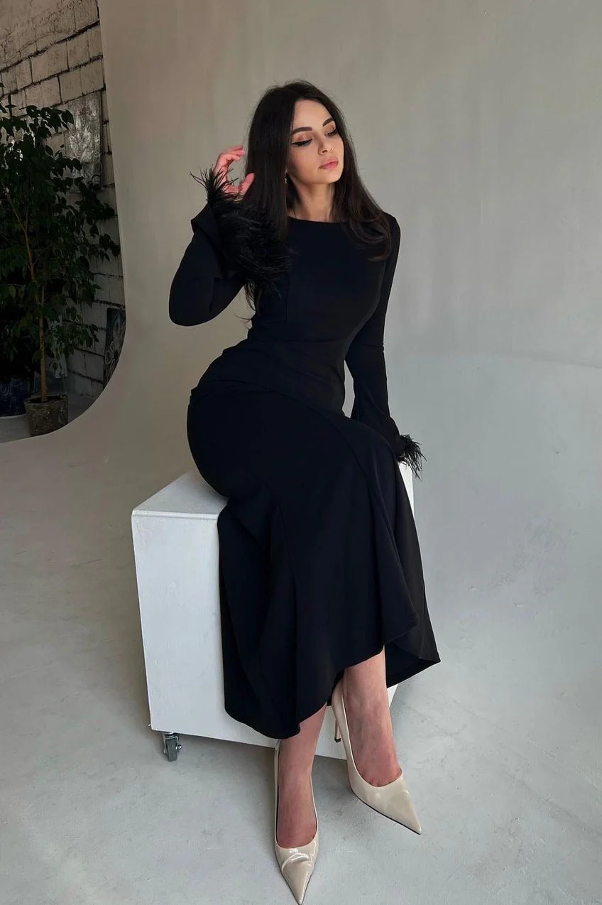 Feather Trim Bodycon Maxi Sweater Dress - Image 4