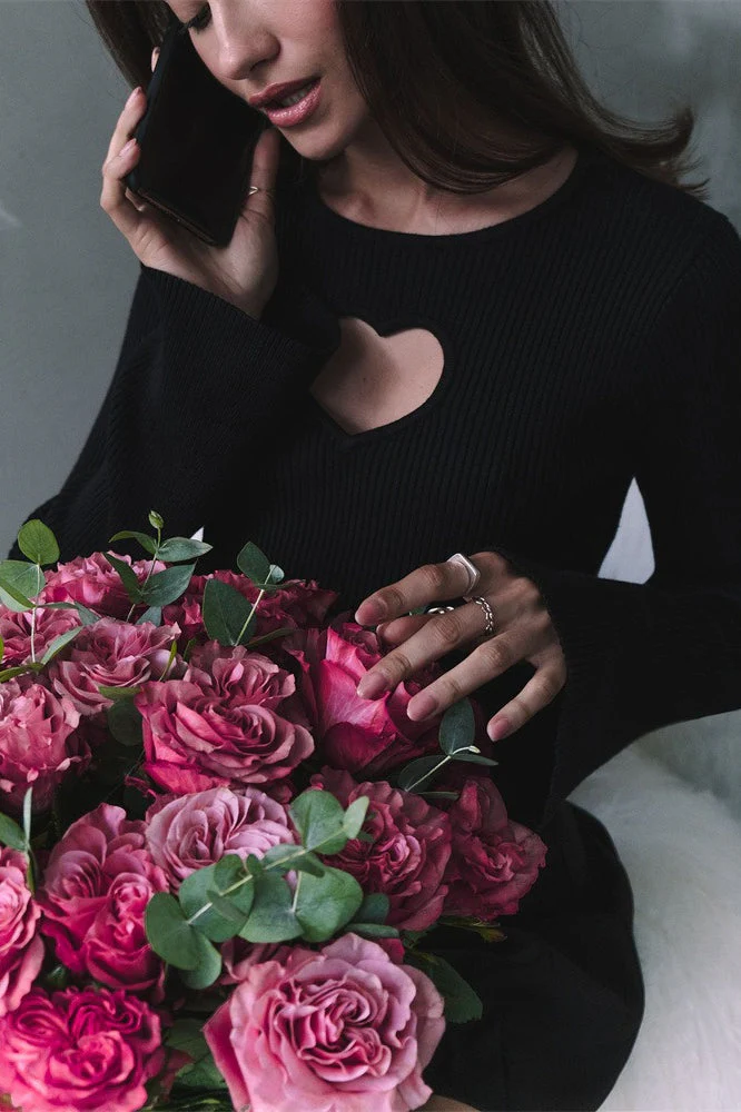 Heart Cutout Slim Fit Knit Sweater - Image 9