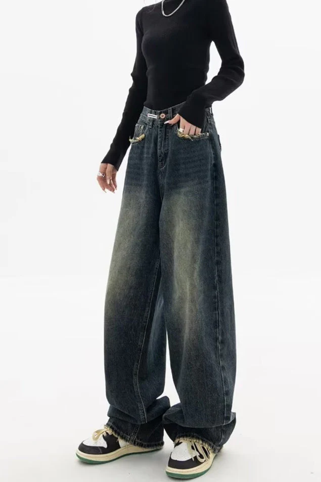 High Rise Loose Fit Vintage Jeans - Image 4